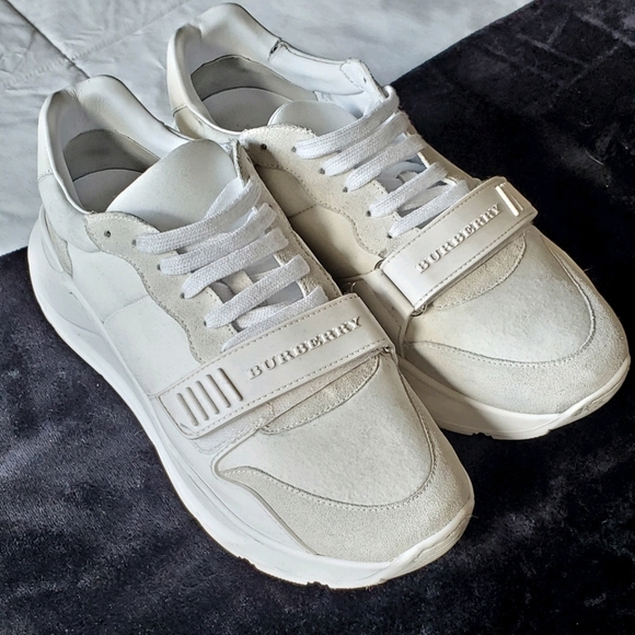 Burberry Sneakers - Picture 1 of 3
